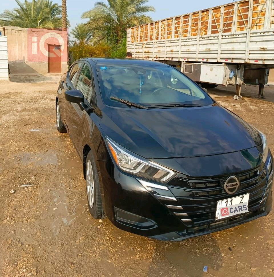 نيسان فيرسا